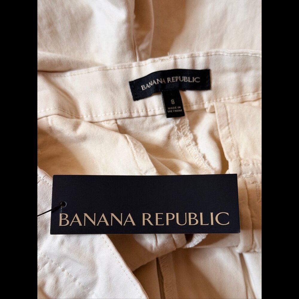 New Banana Republic Bermuda Shorts 8 Womens Beige Pleated Chino High Waisted - Picture 6 of 7